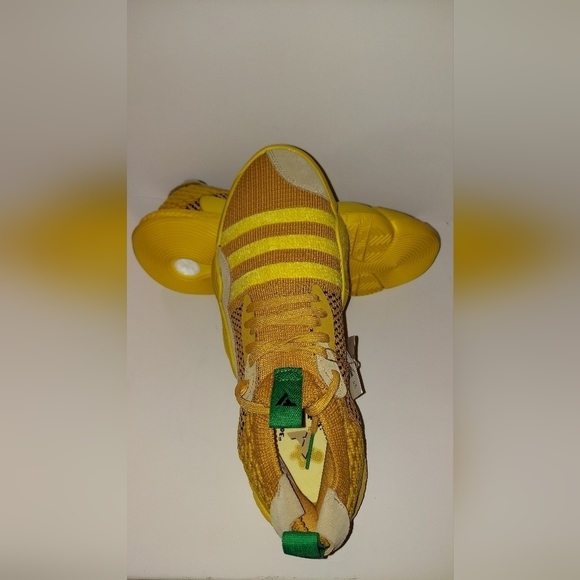 Shoes Trae Young 2 New!! ✨ WELCOME OFFERS ✨ - Picture 4 of 7